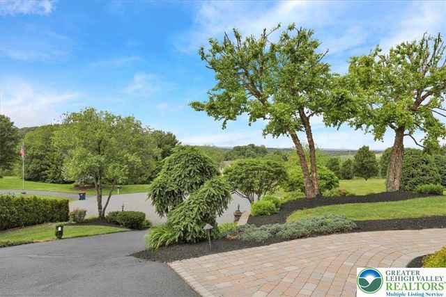 212 Hillview Circle, Bern Twp, PA 19533