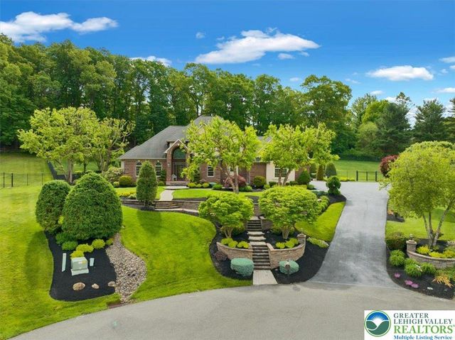 212 Hillview Circle, Bern Twp, PA 19533