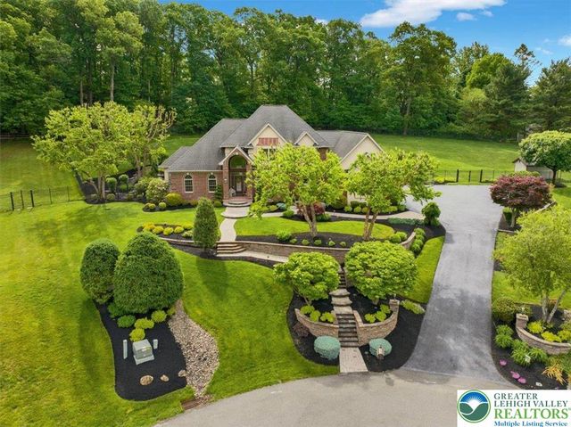 212 Hillview Circle, Bern Twp, PA 19533