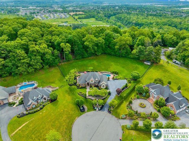 212 Hillview Circle, Bern Twp, PA 19533
