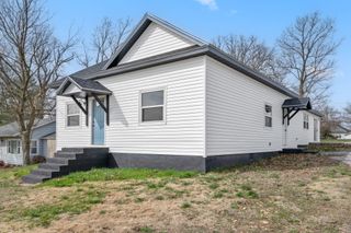 608 Main Street, Crane, MO 65633