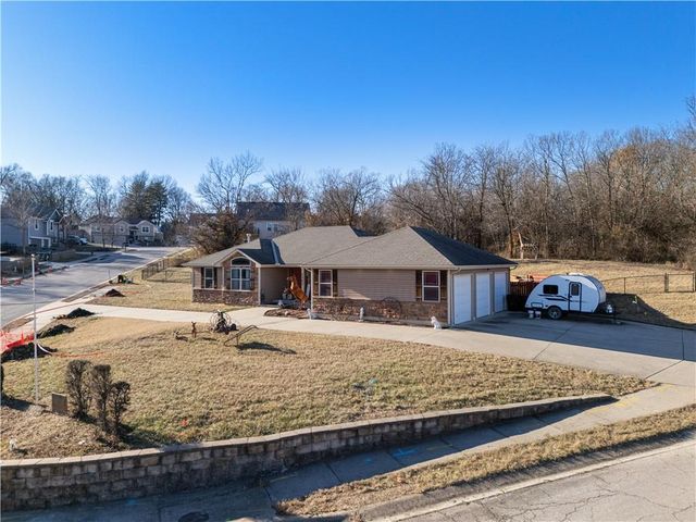1307 Lawndale Avenue, Pleasant Hill, MO 64080
