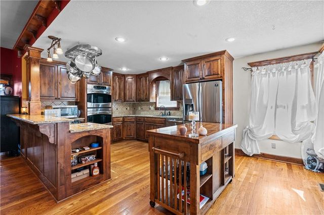 1307 Lawndale Avenue, Pleasant Hill, MO 64080