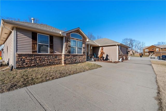 1307 Lawndale Avenue, Pleasant Hill, MO 64080