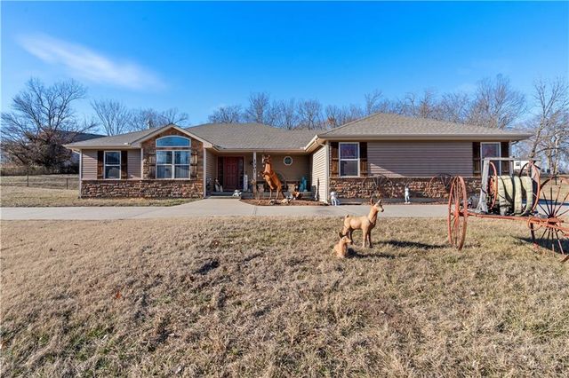 1307 Lawndale Avenue, Pleasant Hill, MO 64080