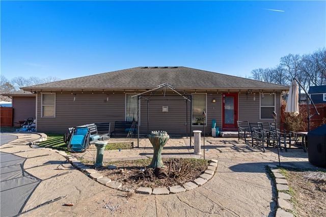 1307 Lawndale Avenue, Pleasant Hill, MO 64080