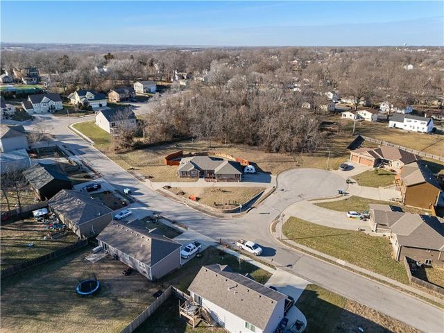 1307 Lawndale Avenue, Pleasant Hill, MO 64080