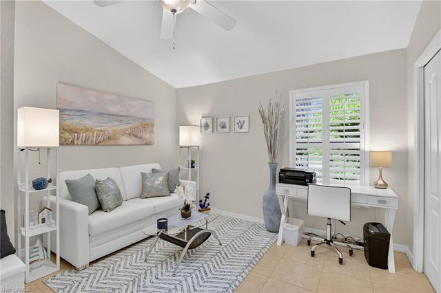 1021 Tivoli CT, Naples, FL 34104