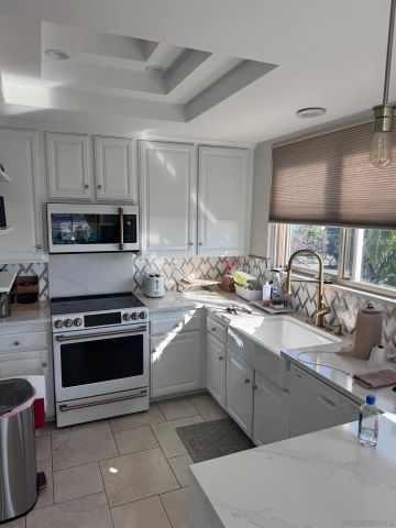 2410 Albatross St. 18, San Diego, CA 92101