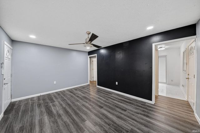 417 S Gladstone Street, South Bend, IN 46619