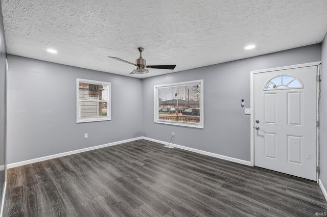 417 S Gladstone Street, South Bend, IN 46619