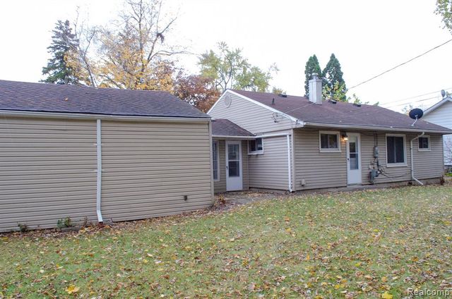 24481 Republic Avenue, Oak Park, MI 48237