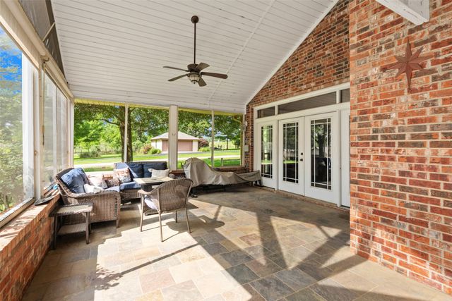 200 Bushwhacker Drive, Mabank, TX 75156
