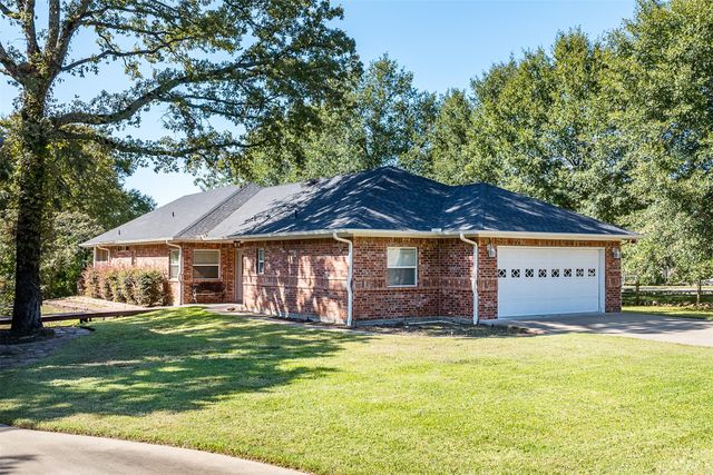 200 Bushwhacker Drive, Mabank, TX 75156
