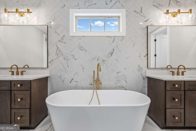 3465 Vermillion View, Suwanee, GA 30024