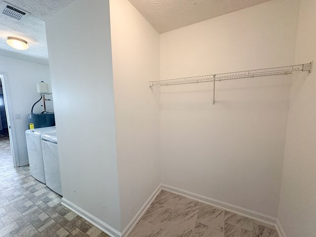 600 Indian Trail, Mccaysville, GA 30555