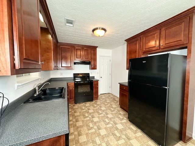 600 Indian Trail, Mccaysville, GA 30555