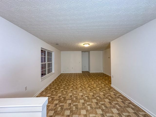 600 Indian Trail, Mccaysville, GA 30555