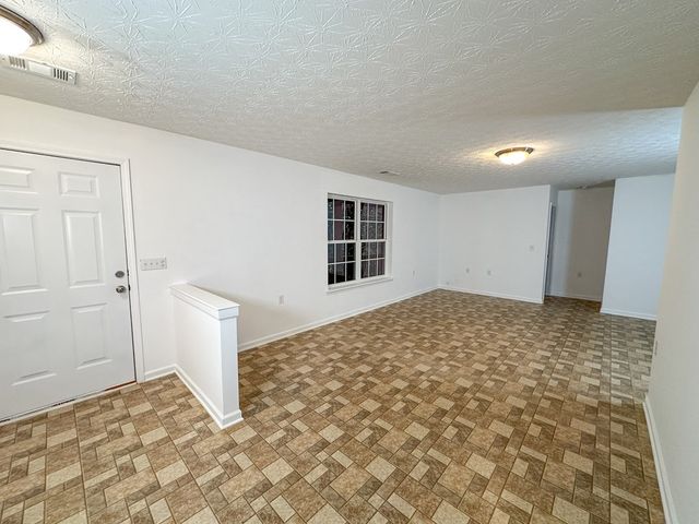 600 Indian Trail, Mccaysville, GA 30555