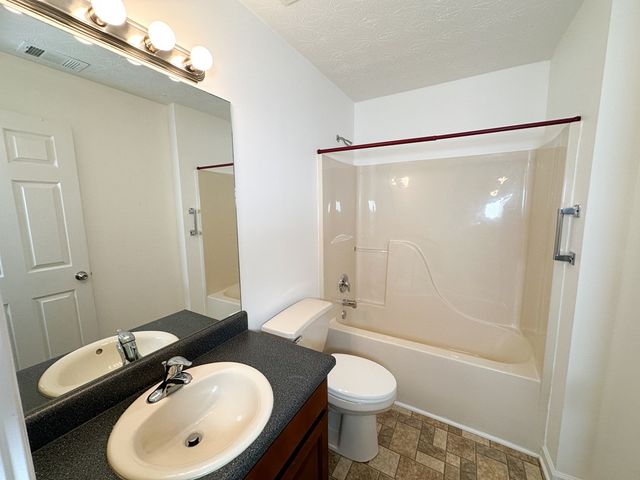 600 Indian Trail, Mccaysville, GA 30555