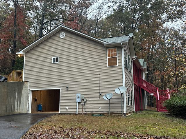 600 Indian Trail, Mccaysville, GA 30555