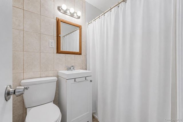 253 Robinson Avenue, Bronx, NY 10465