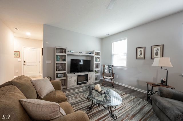 2532 Lamar Drive, Whitestown, IN 46075