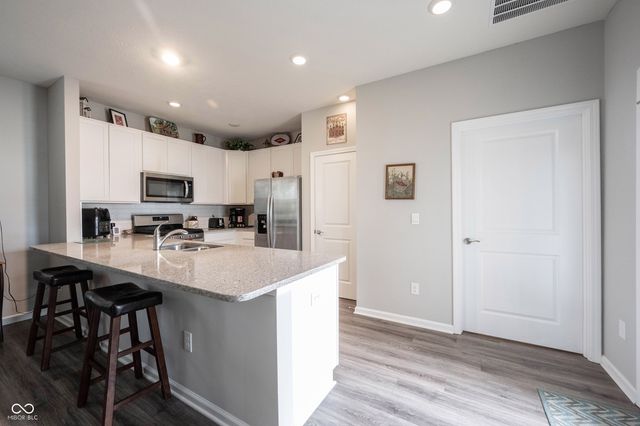 2532 Lamar Drive, Whitestown, IN 46075