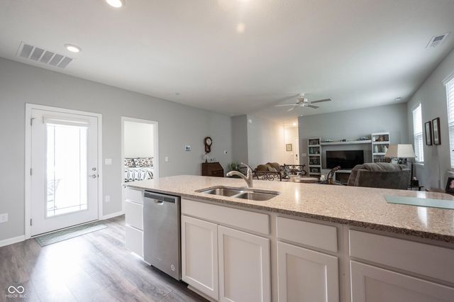 2532 Lamar Drive, Whitestown, IN 46075