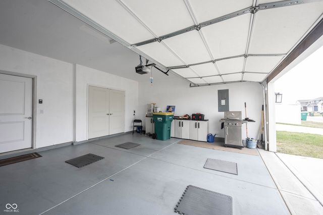 2532 Lamar Drive, Whitestown, IN 46075