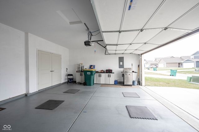 2532 Lamar Drive, Whitestown, IN 46075