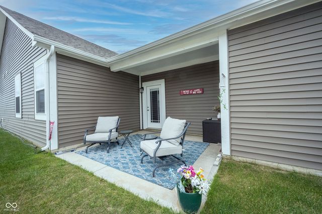 2532 Lamar Drive, Whitestown, IN 46075