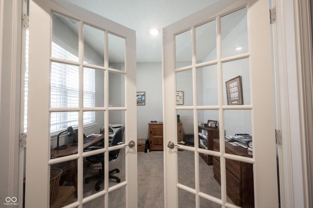 2532 Lamar Drive, Whitestown, IN 46075