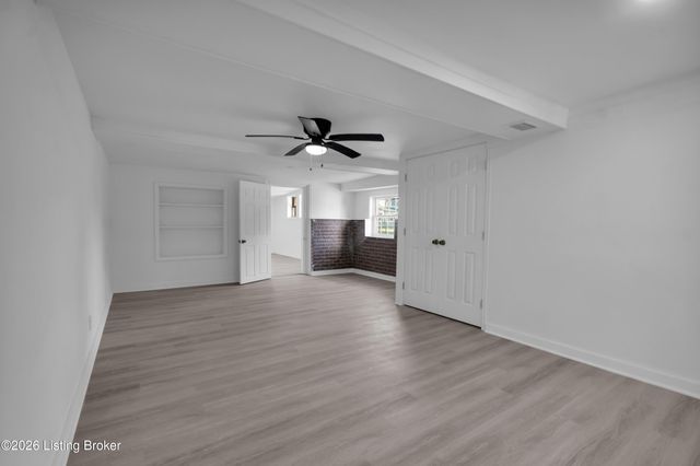 3210 Mildred Dr, Louisville, KY 40216