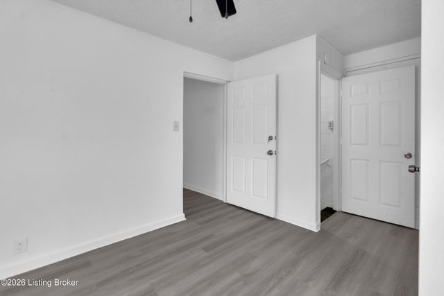 3210 Mildred Dr, Louisville, KY 40216