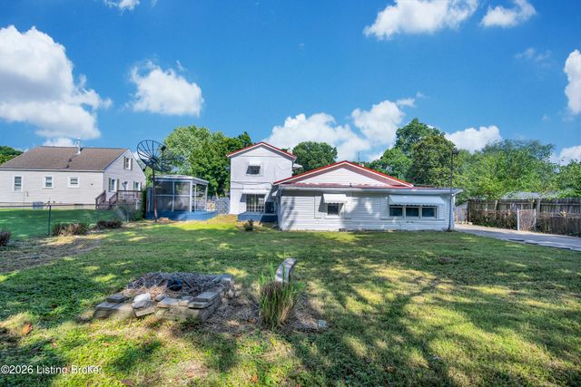 3210 Mildred Dr, Louisville, KY 40216