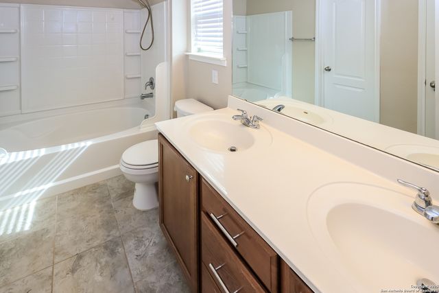 9958 Balboa Island, San Antonio, TX 78245