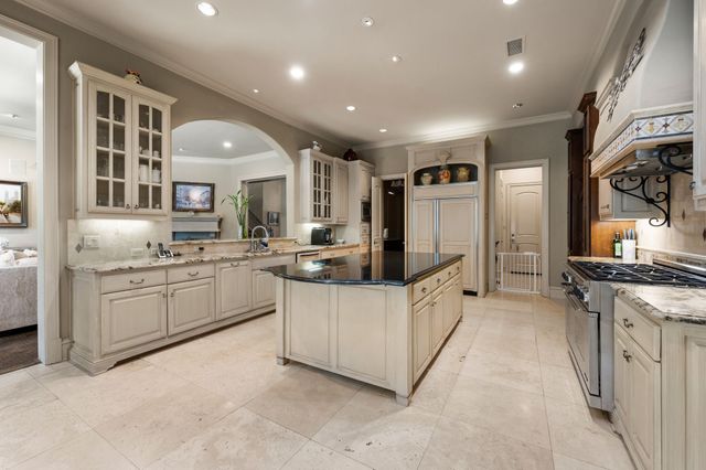6739 Glendora Avenue, Dallas, TX 75230
