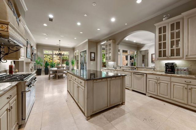 6739 Glendora Avenue, Dallas, TX 75230