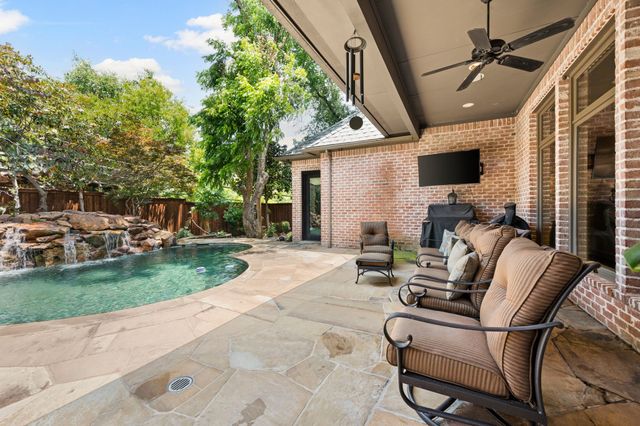 6739 Glendora Avenue, Dallas, TX 75230
