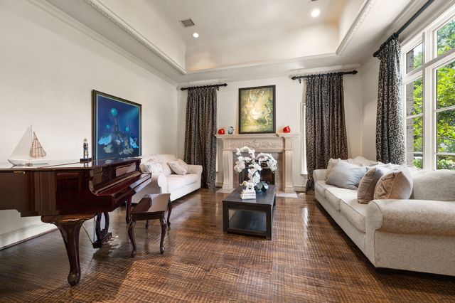 6739 Glendora Avenue, Dallas, TX 75230