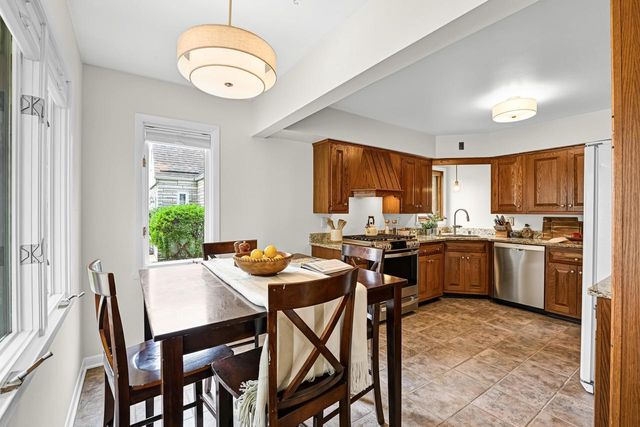 2329 N 89th STREET, Wauwatosa, WI 53226
