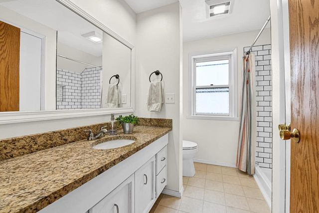 2329 N 89th STREET, Wauwatosa, WI 53226