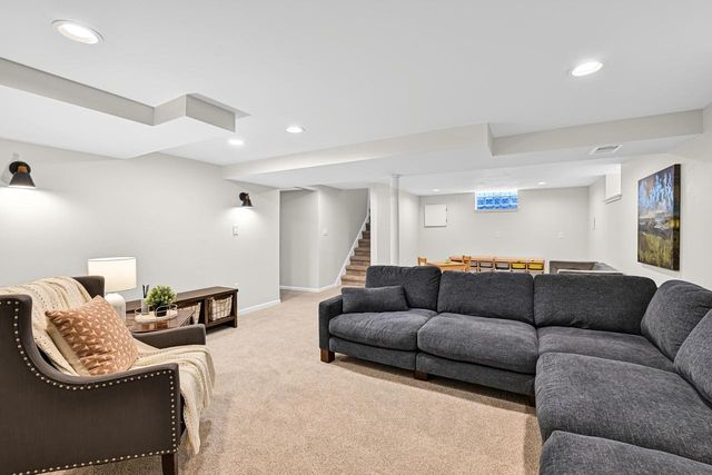 2329 N 89th STREET, Wauwatosa, WI 53226