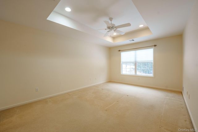 9 Mohannis Way, Kings Park, NY 11754