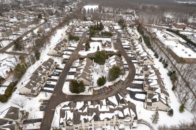 9 Mohannis Way, Kings Park, NY 11754