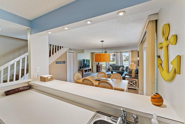 353 S Us Highway 1 A105, Jupiter, FL 33477