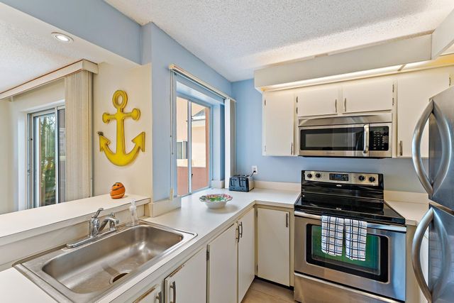 353 S Us Highway 1 A105, Jupiter, FL 33477