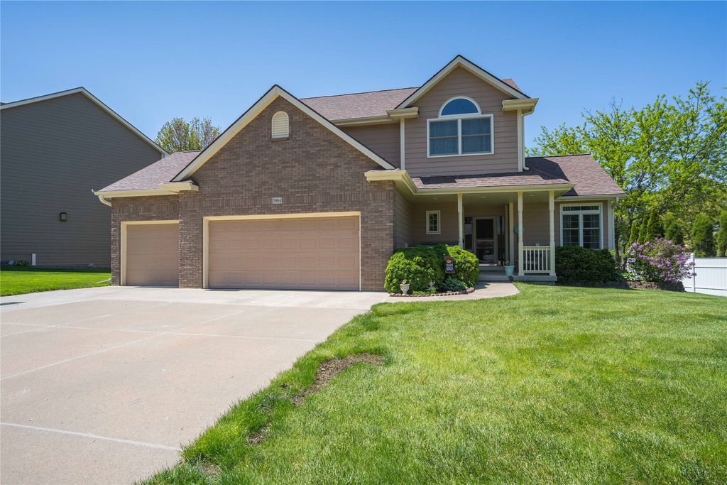 3904 153rd Street, Urbandale, IA 50323