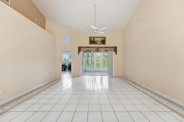 1578 SW Harbour Isles Circle 72, Port St Lucie, FL 34986